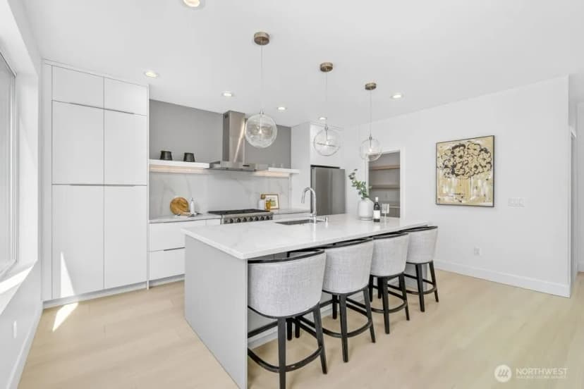 Property photo for 1216 Ne 100th Street, Seattle photo 13