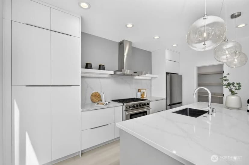 Property photo for 1216 Ne 100th Street, Seattle photo 15