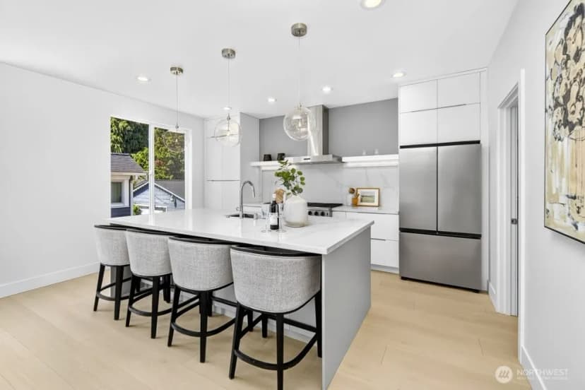 Property photo for 1216 Ne 100th Street, Seattle photo 12