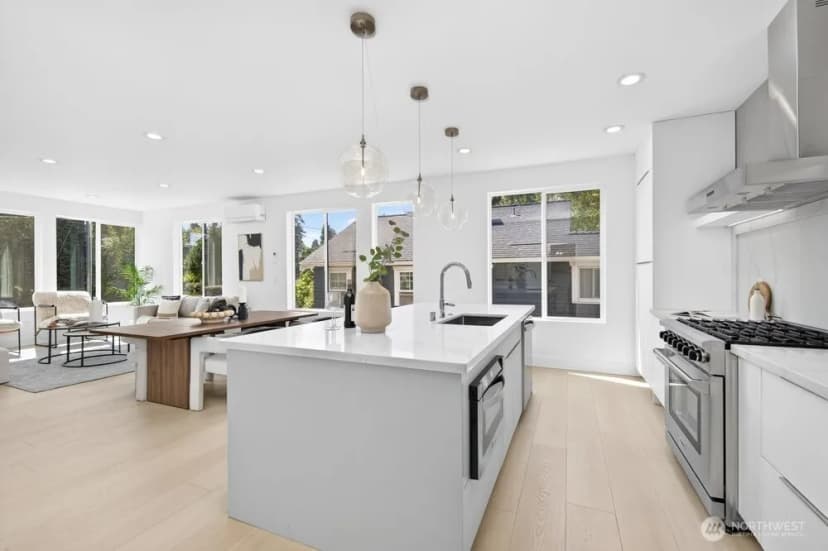 Property photo for 1216 Ne 100th Street, Seattle photo 18