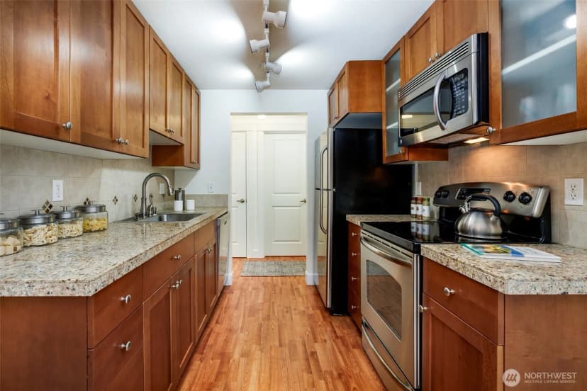 Property photo for 300 N 130th Street #7105, Seattle photo 9