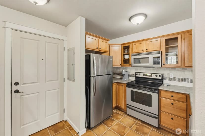 Property photo for 680 32nd Street #c111, Bellingham photo 3