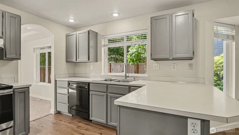 Property photo for 12916 Ne 203rd Ct, Woodinville photo 10