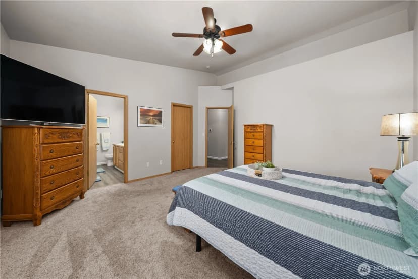 Property photo for 10118 231st Avenue E, Buckley photo 22