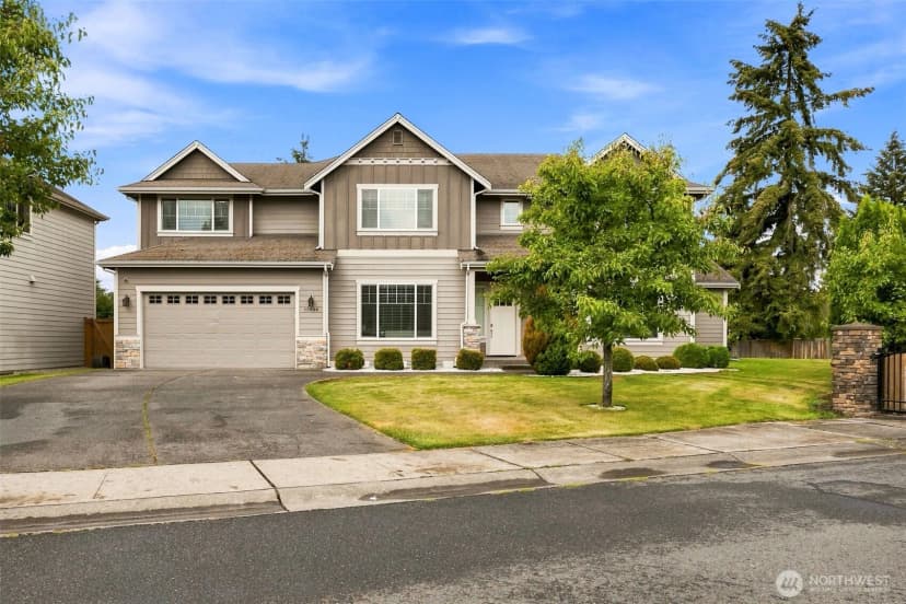 Property photo for 13606 96th Avenue E, Puyallup