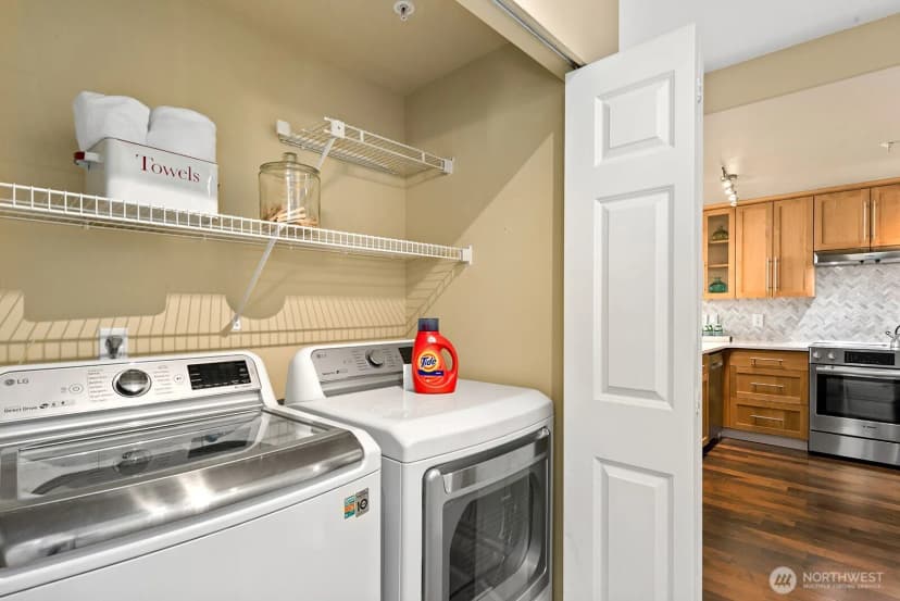 Property photo for 3221 Avalon Way Sw #311, Seattle photo 23