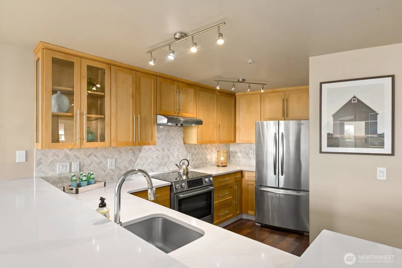 Property photo for 3221 Avalon Way Sw #311, Seattle photo 13