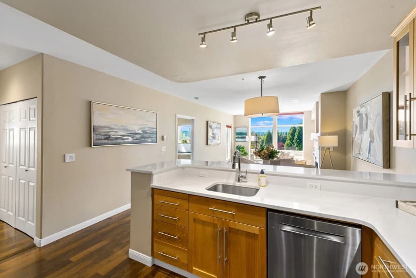 Property photo for 3221 Avalon Way Sw #311, Seattle photo 12