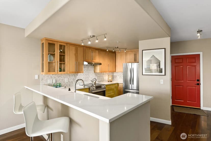 Property photo for 3221 Avalon Way Sw #311, Seattle photo 10