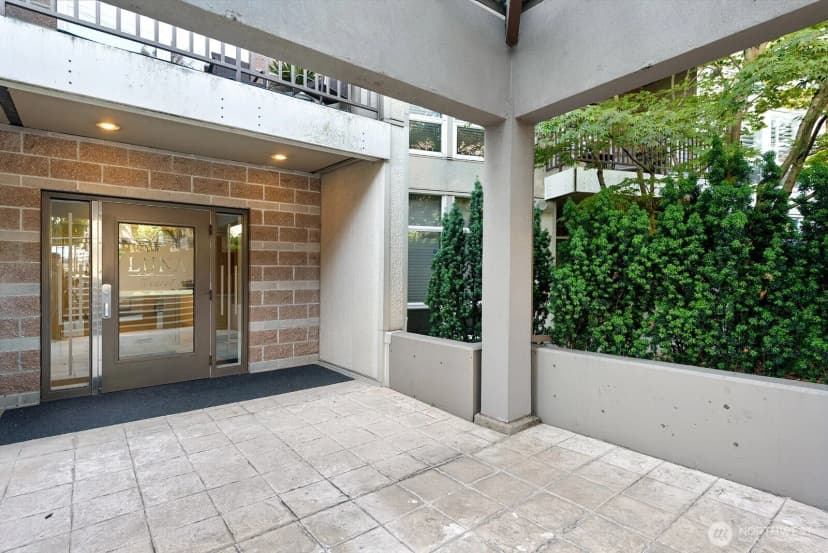 Property photo for 3221 Avalon Way Sw #311, Seattle photo 25