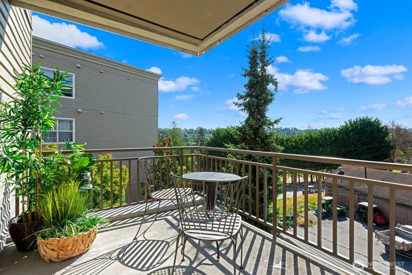 Property photo for 3221 Avalon Way Sw #311, Seattle photo 7