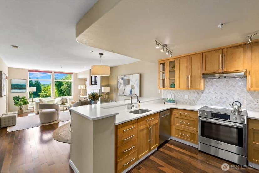 Property photo for 3221 Avalon Way Sw #311, Seattle photo 9