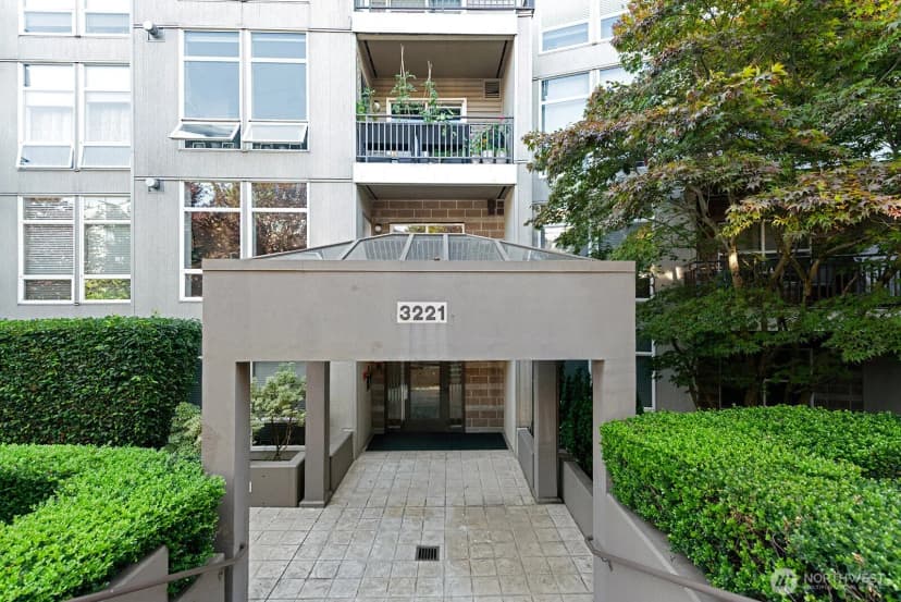 Property photo for 3221 Avalon Way Sw #311, Seattle photo 24