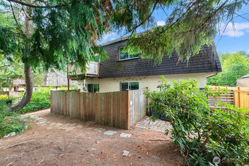 Property photo for 8632 26th Avenue Sw, Seattle photo 25