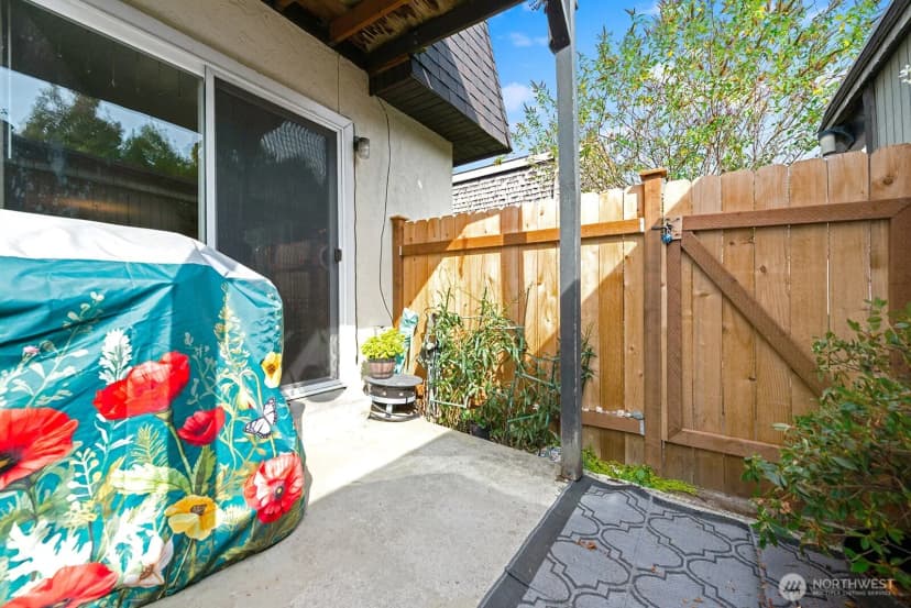 Property photo for 8632 26th Avenue Sw, Seattle photo 21