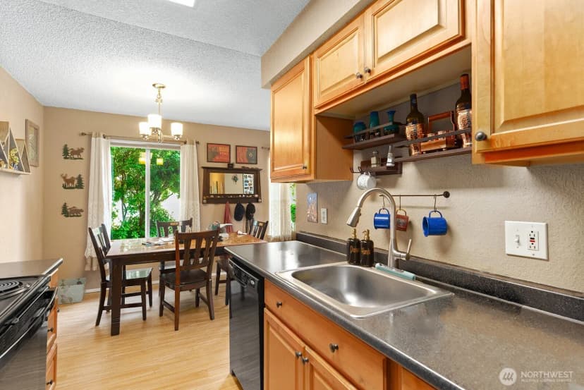 Property photo for 8632 26th Avenue Sw, Seattle photo 8