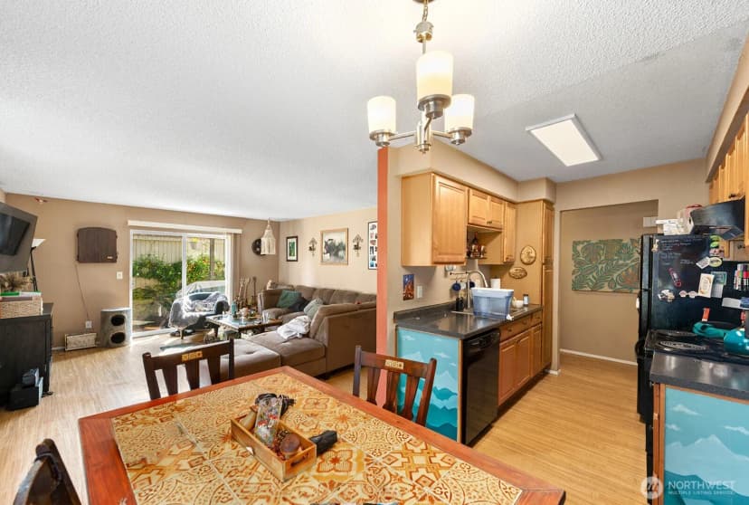 Property photo for 8632 26th Avenue Sw, Seattle photo 9