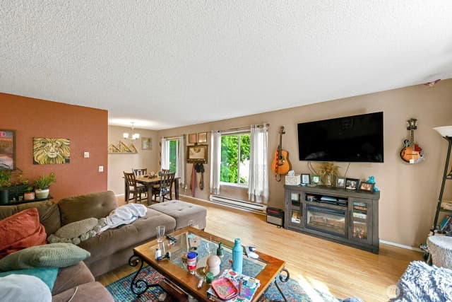 Property photo for 8632 26th Avenue Sw, Seattle photo 5