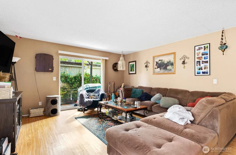 Property photo for 8632 26th Avenue Sw, Seattle photo 3