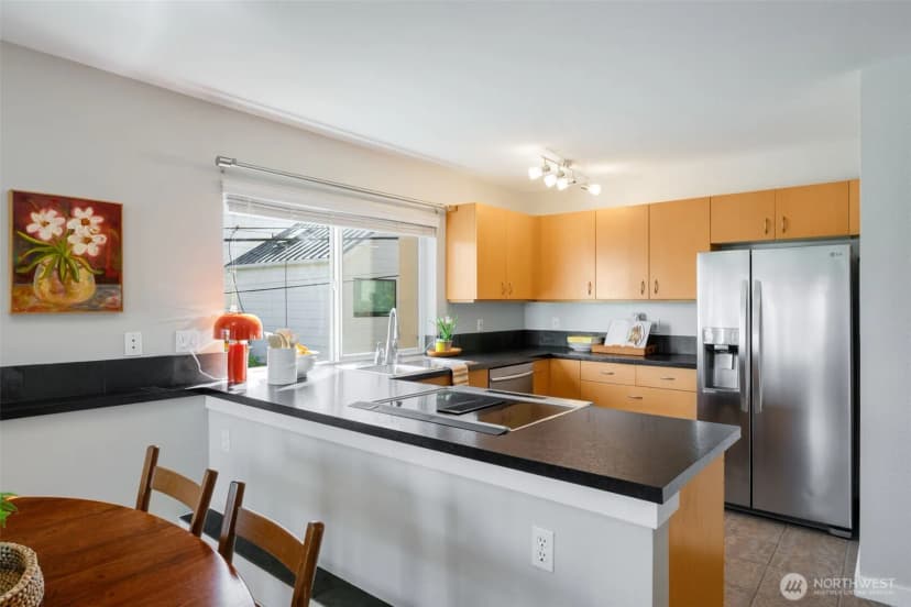 Property photo for 225 Ne 65th Street #406, Seattle photo 7