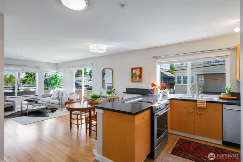 Property photo for 225 Ne 65th Street #406, Seattle photo 10