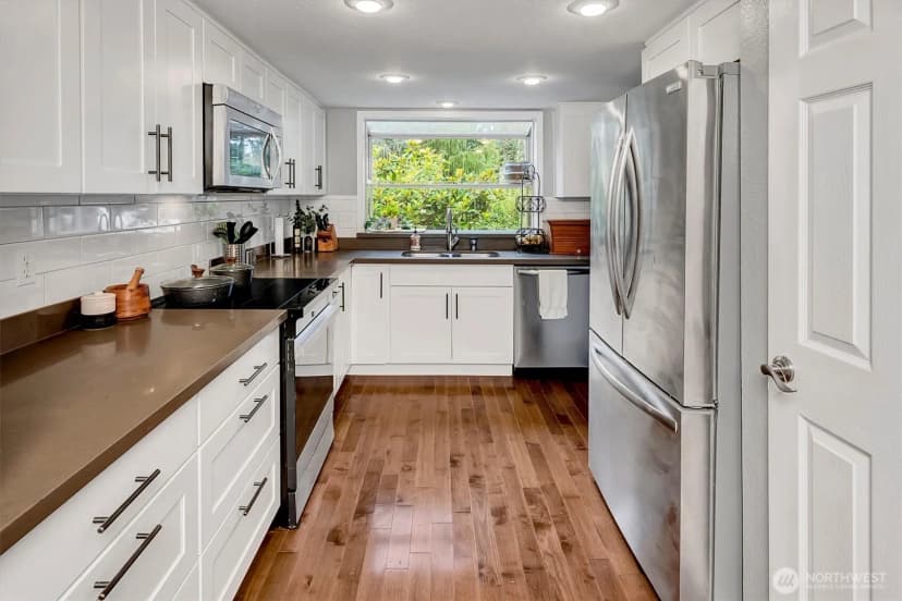 Property photo for 15228 Se 49th Street, Bellevue photo 4