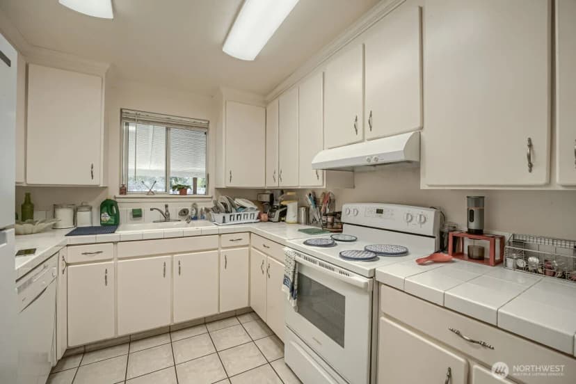 Property photo for 11651 Se 212th Place, Kent photo 15