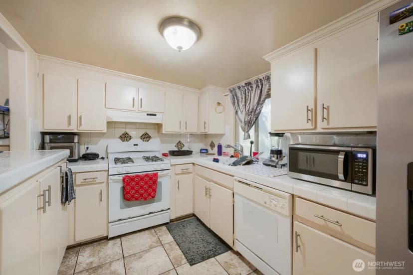 Property photo for 11651 Se 212th Place, Kent photo 23
