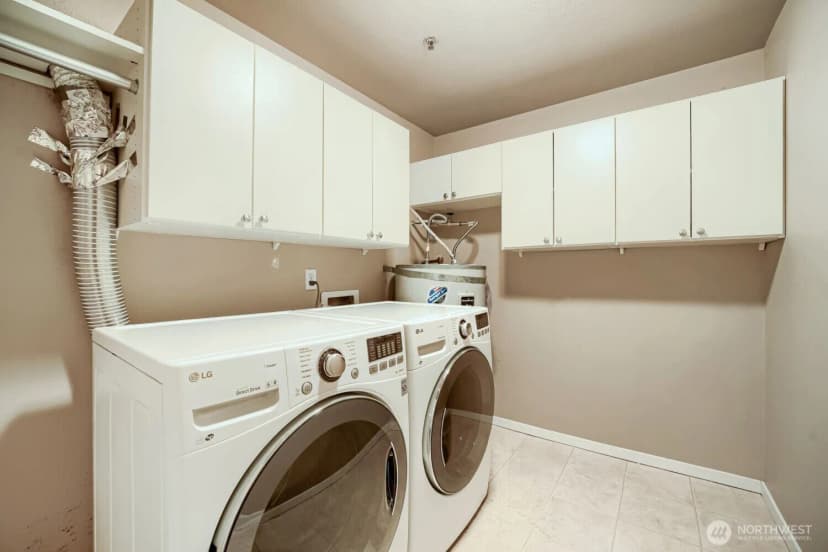 Property photo for 8745 Greenwood Avenue N #409, Seattle photo 18