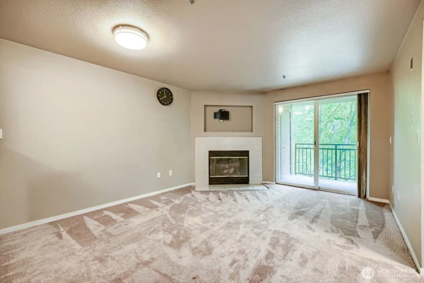 Property photo for 8745 Greenwood Avenue N #409, Seattle photo 3