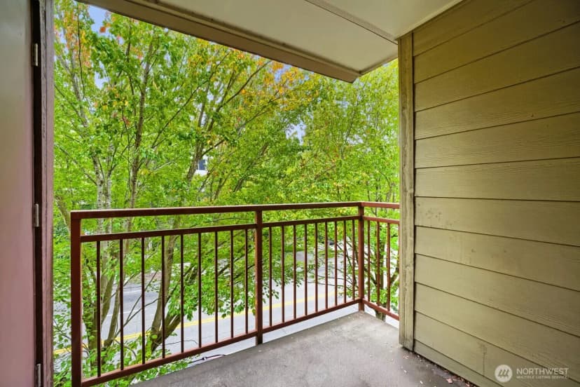 Property photo for 8745 Greenwood Avenue N #409, Seattle photo 19