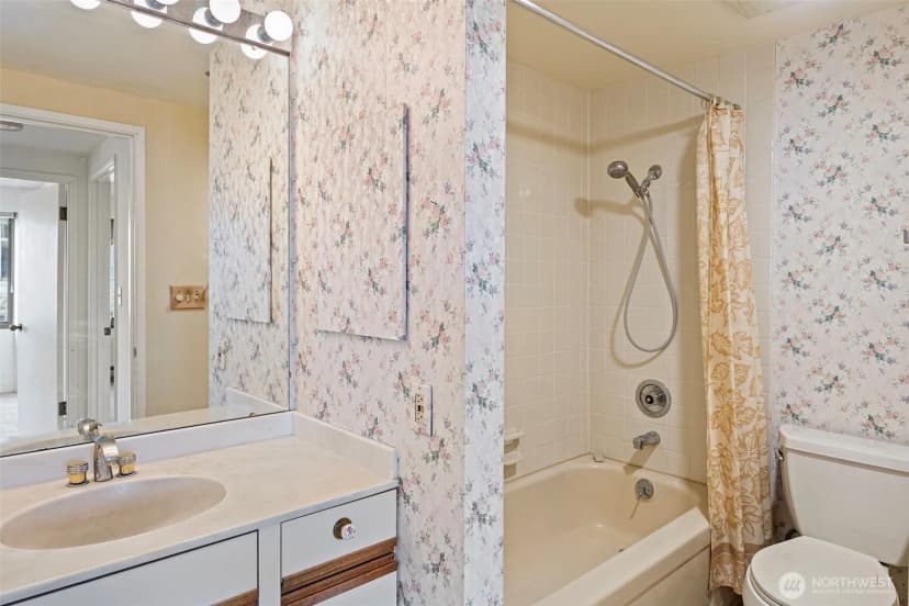 Property photo for 1120 Spring Street #1404, Seattle photo 12