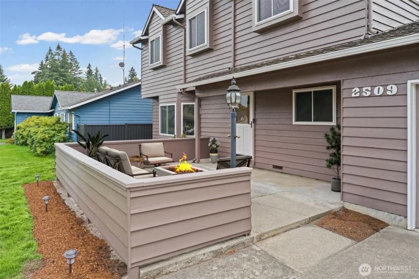 Property photo for 2509 Ne 23rd Place, Renton photo 3