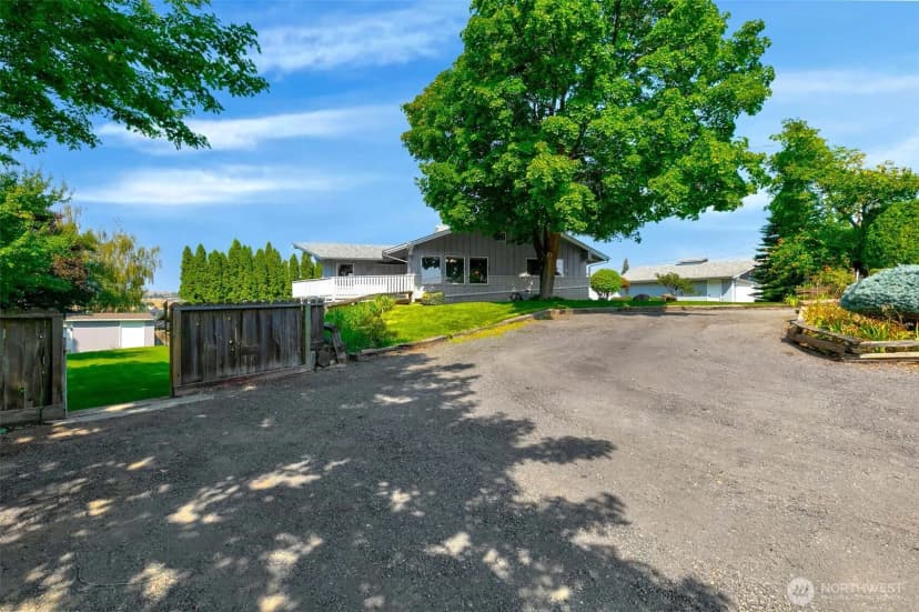 Property photo for 440 Snowmass Lane, Yakima photo 2