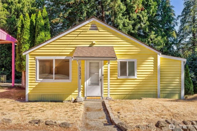 Property photo for 1121 Lower Marine Drive, Bremerton photo 2