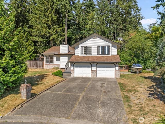 Property photo for 36503 2nd Avenue Sw, Federal Way photo 2