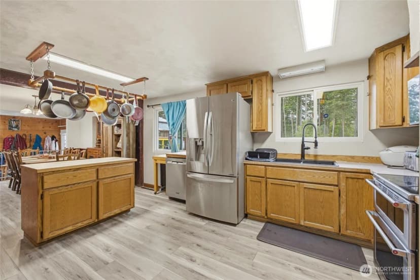Property photo for 3343 Garfield Court, Oak Harbor photo 12