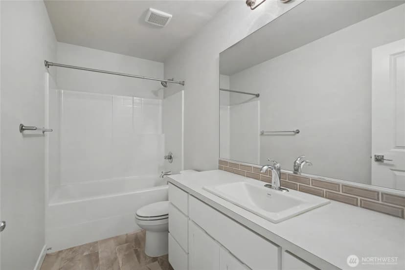 Property photo for 4246 Maple Street Se, Olympia photo 15