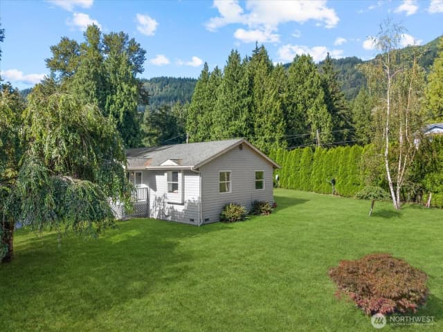 Property photo for 3019 Pine Lane, Sedro Woolley photo 2