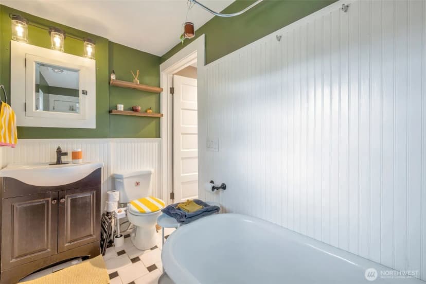 Property photo for 937 N 88th Street, Seattle photo 11