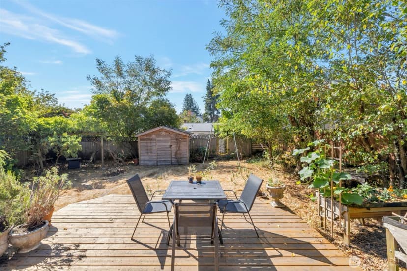 Property photo for 937 N 88th Street, Seattle photo 23