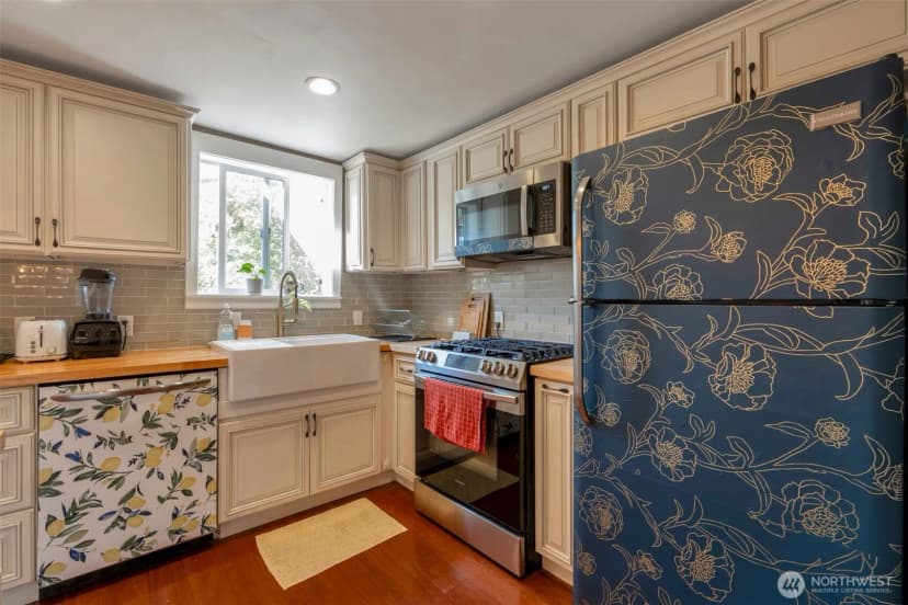 Property photo for 937 N 88th Street, Seattle photo 6
