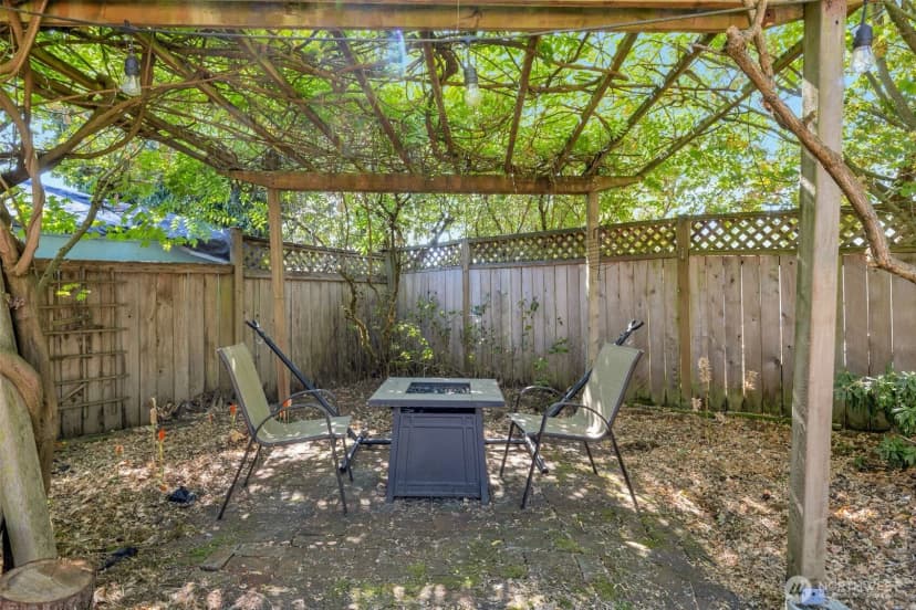 Property photo for 937 N 88th Street, Seattle photo 24