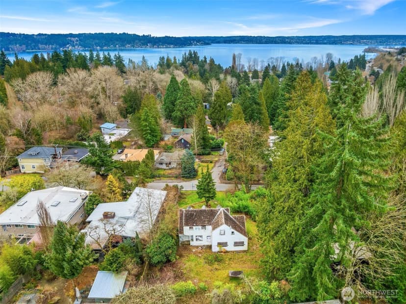 Property photo for 9229 45th Avenue Ne, Seattle photo 13