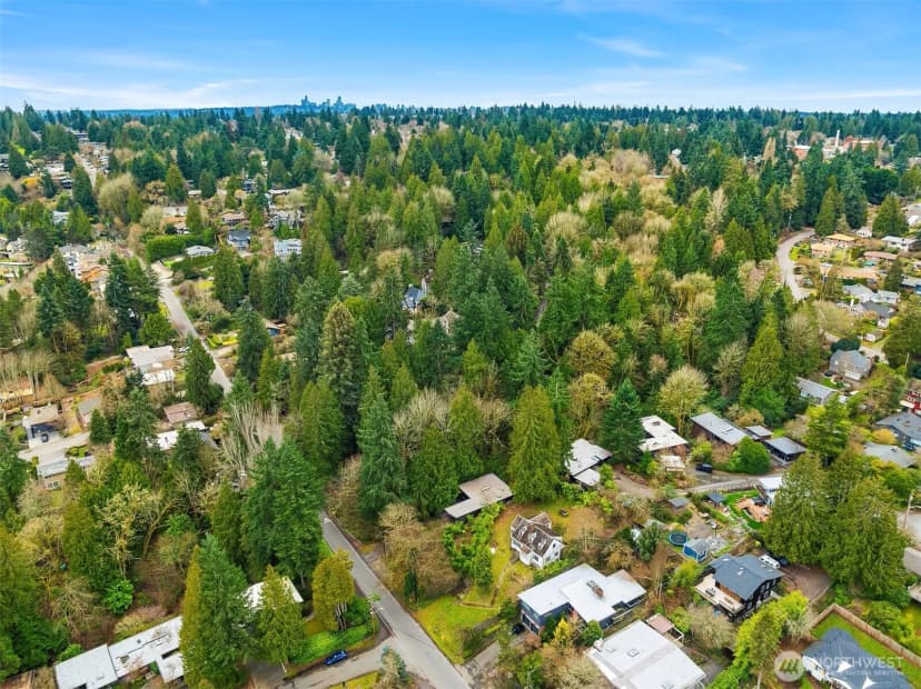 Property photo for 9229 45th Avenue Ne, Seattle photo 10