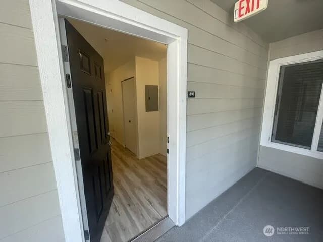 Property photo for 1031 N State Street #310, Bellingham photo 2