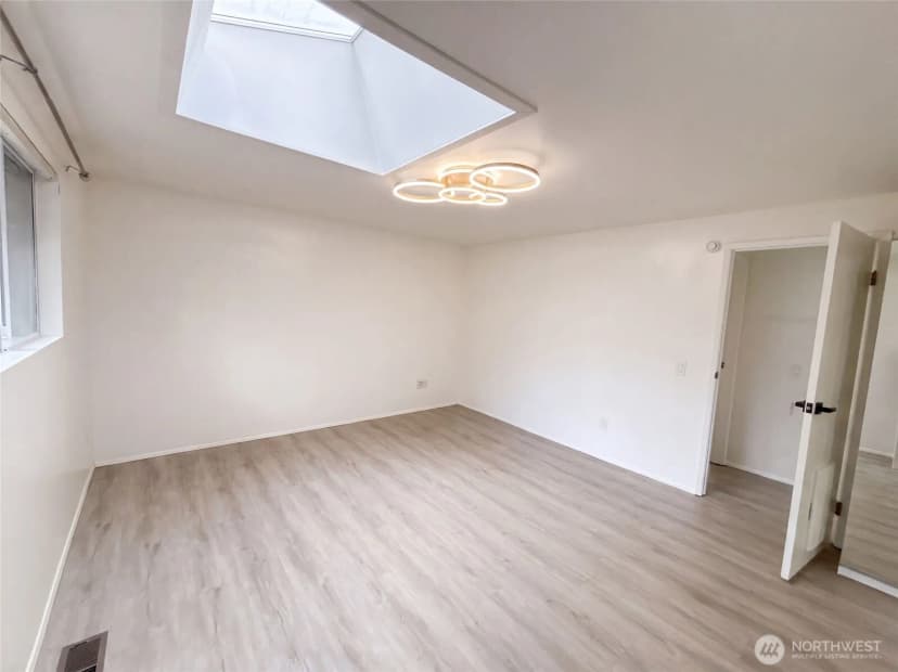 Property photo for 9232 139th Street, Kirkland photo 13