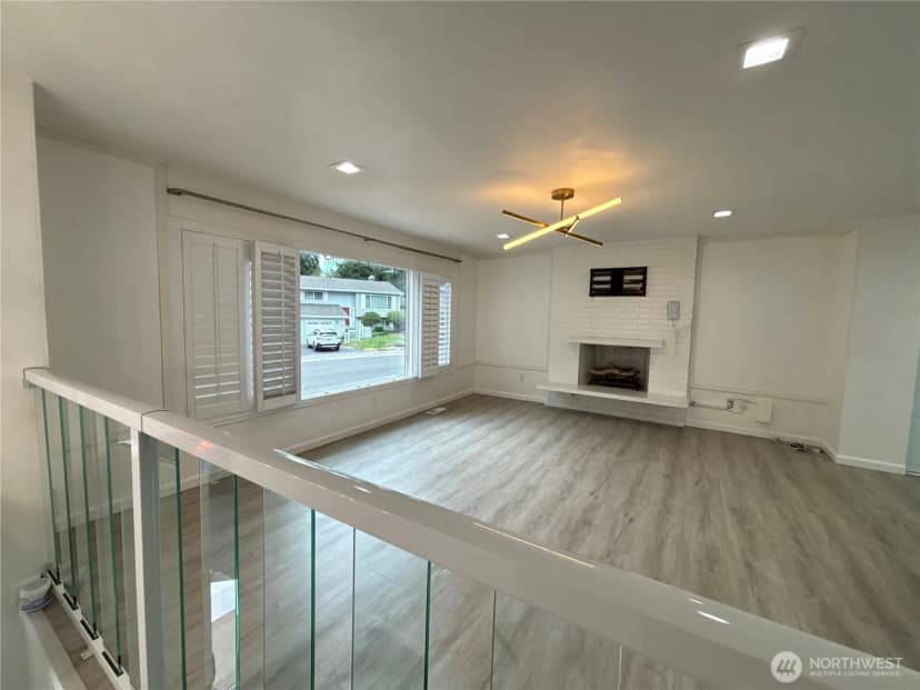 Property photo for 9232 139th Street, Kirkland photo 3