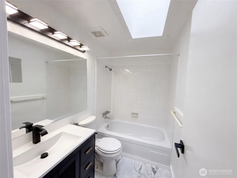 Property photo for 9232 139th Street, Kirkland photo 16