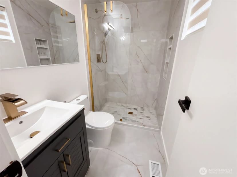 Property photo for 9232 139th Street, Kirkland photo 18